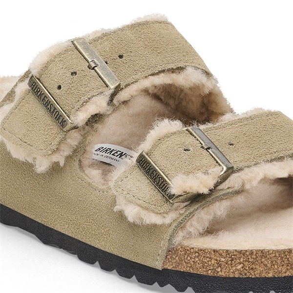 Birkenstock Arizona ženski natikači Shearling taupe barve široko kopito 1028226